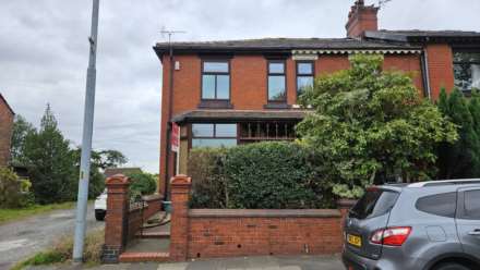 901 Middleton Road, Chadderton, OL9 0NG