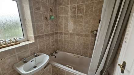 901 Middleton Road, Chadderton, OL9 0NG, Image 22