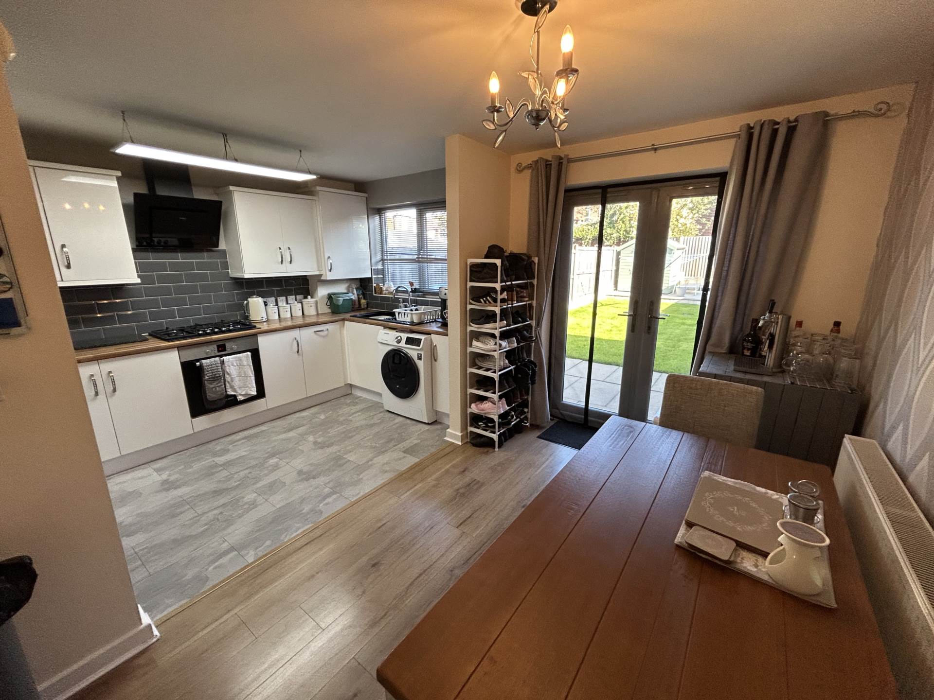 Bowling Green Close, Oldham, Image 7