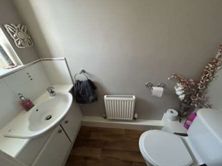 Bowling Green Close, Oldham, Image 3
