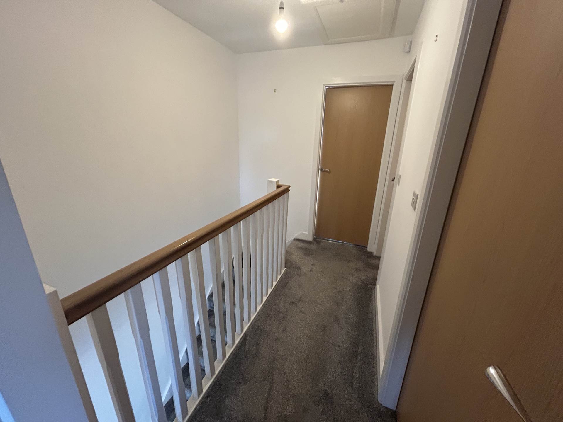 Old Manor Farm Close, Lees, Image 7