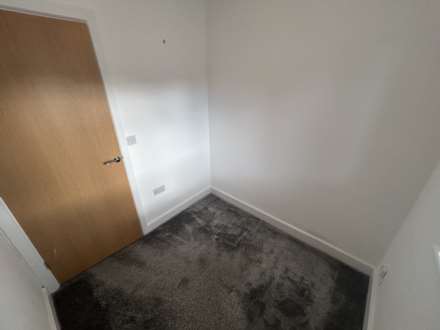 Old Manor Farm Close, Lees, Image 13