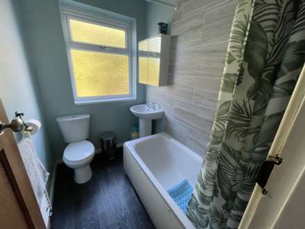 Fir Tree Avenue, Oldham, Image 8