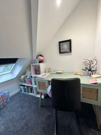 Ferney Field Road, Oldham, Image 12