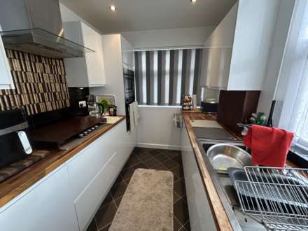 36 Denton Lane, Oldham, OL9 8PU, Image 2