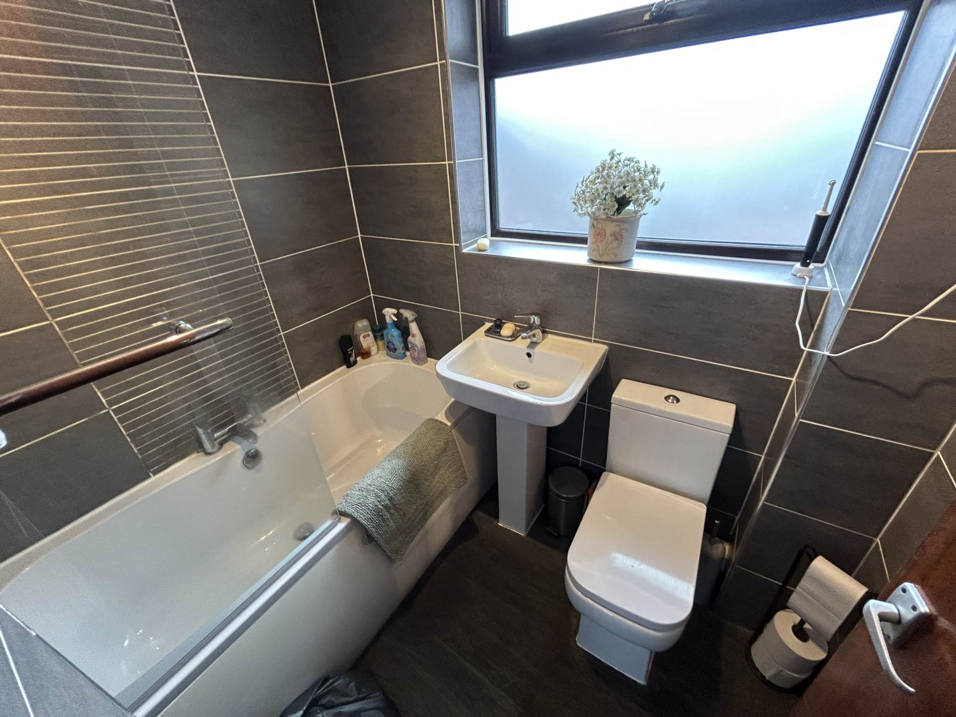 344 Denton Lane, Chadderton, OL9 8QE, Image 23