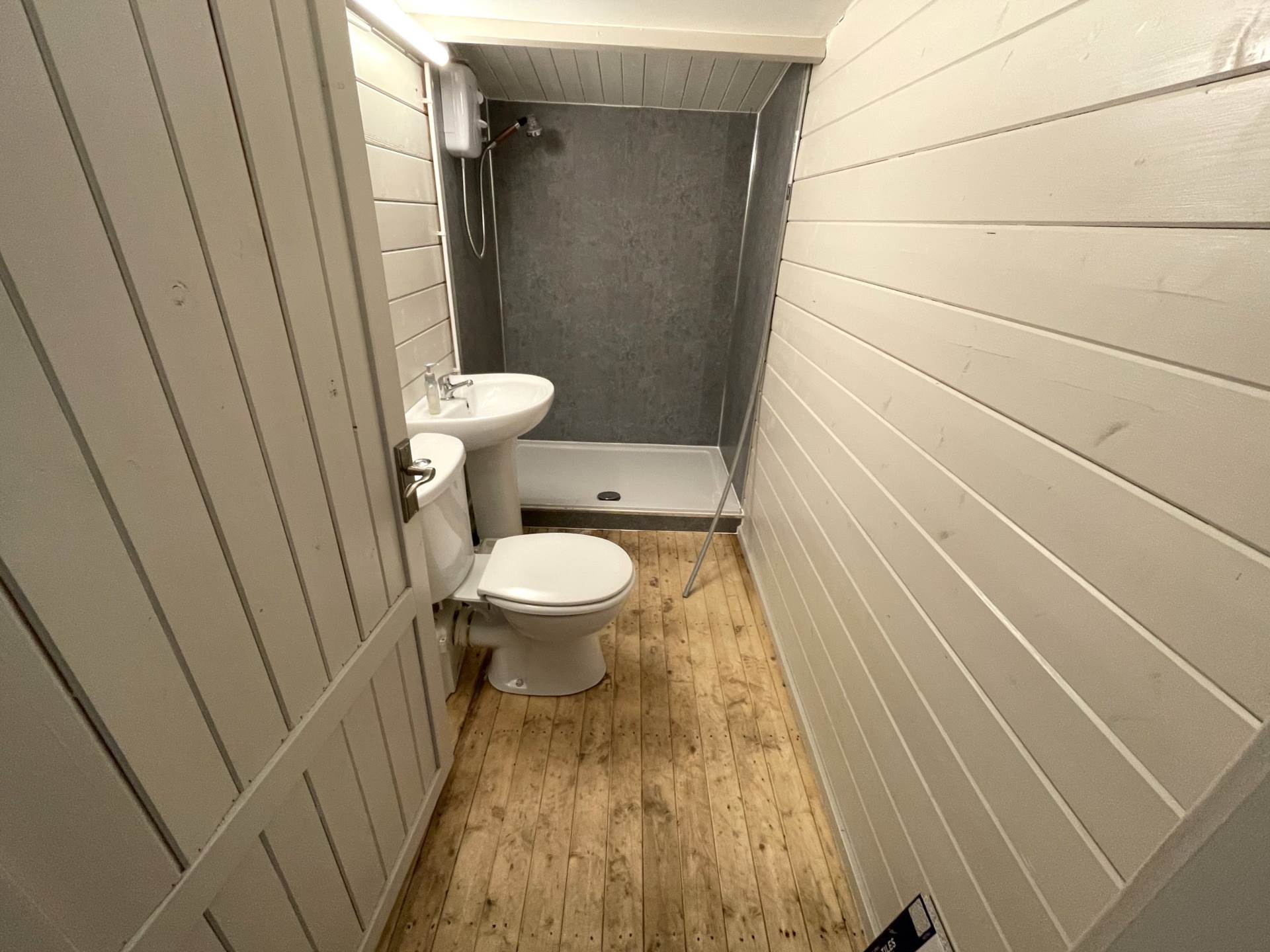 20 Lindale Avenue, Chadderton, OL9 9DW, Image 25