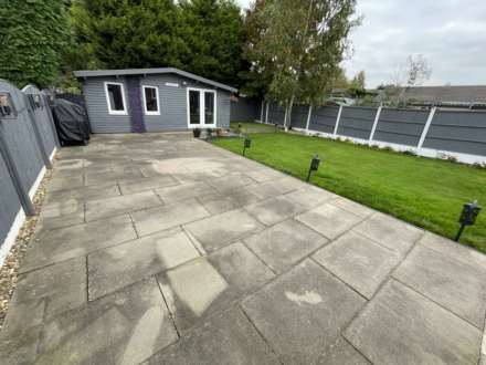 20 Lindale Avenue, Chadderton, OL9 9DW, Image 20