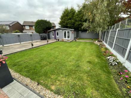 20 Lindale Avenue, Chadderton, OL9 9DW, Image 21