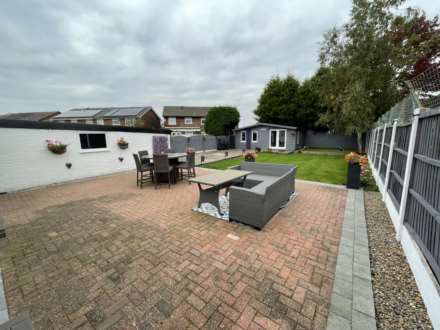 20 Lindale Avenue, Chadderton, OL9 9DW, Image 22