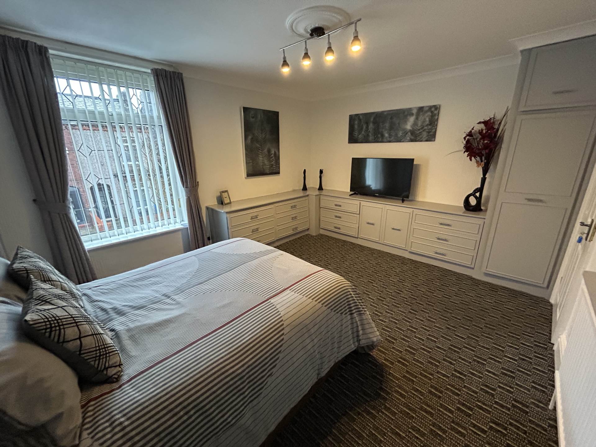 35 Queens Road, Oldham, OL9 9HR, Image 13