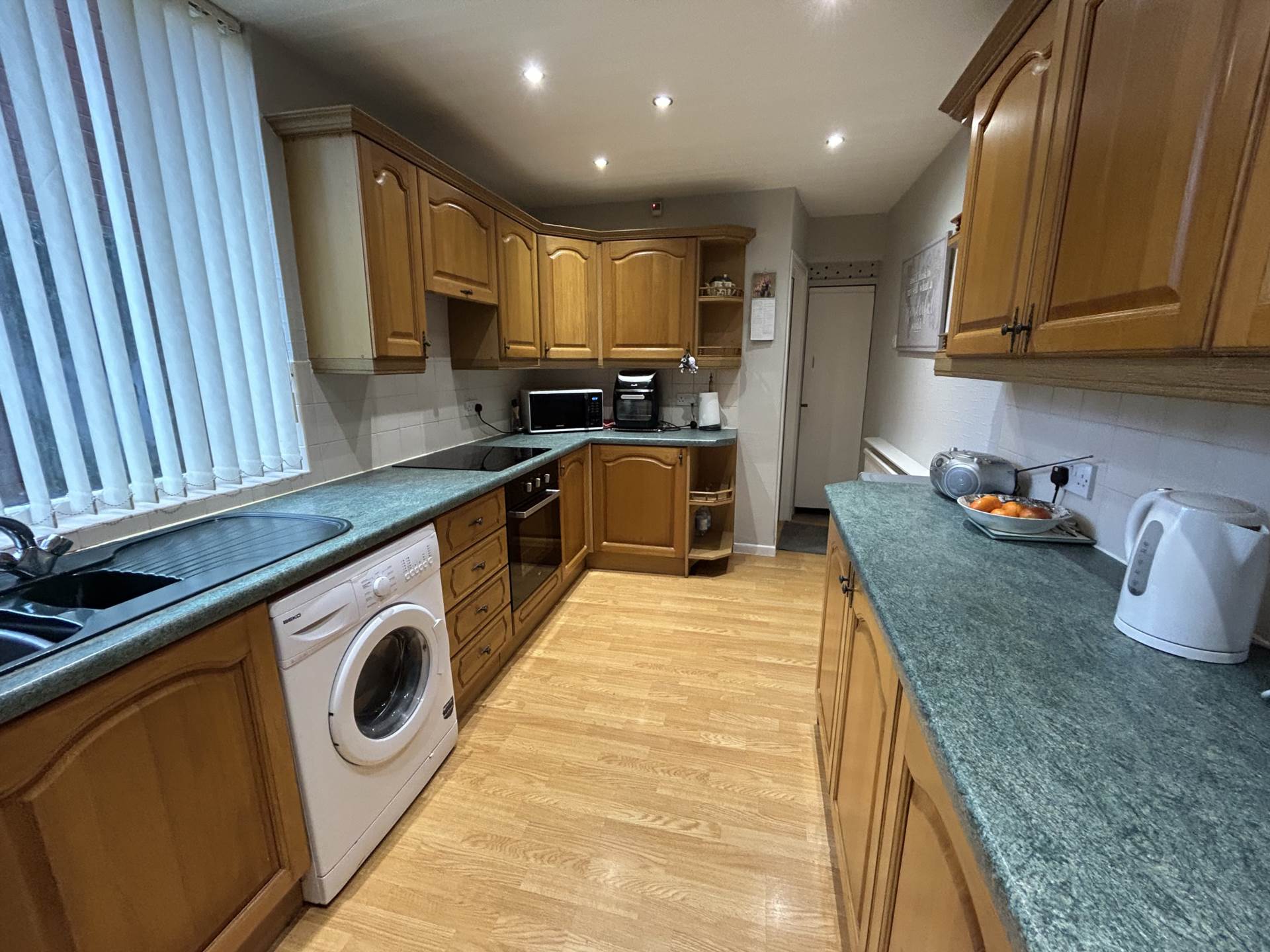 35 Queens Road, Oldham, OL9 9HR, Image 8