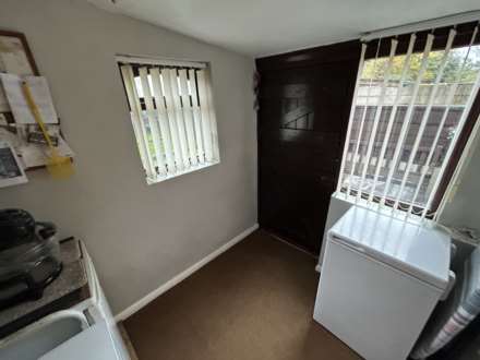 35 Queens Road, Oldham, OL9 9HR, Image 19