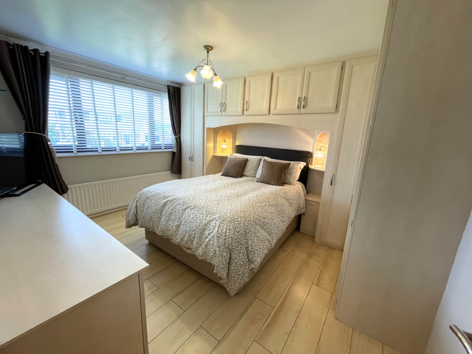 33 Chichester Crescent, Chadderton, Oldham, OL9 0RW, Image 11