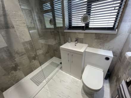 33 Chichester Crescent, Chadderton, Oldham, OL9 0RW, Image 16