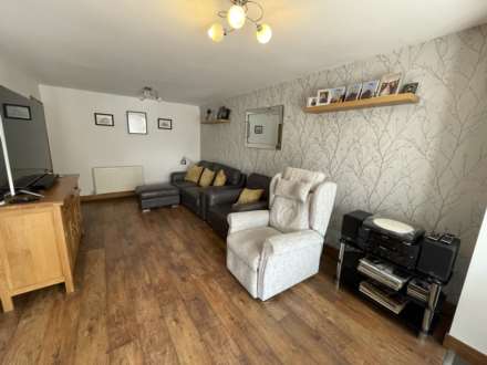 33 Chichester Crescent, Chadderton, Oldham, OL9 0RW, Image 4