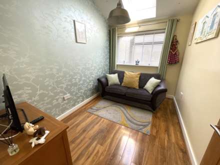 33 Chichester Crescent, Chadderton, Oldham, OL9 0RW, Image 9