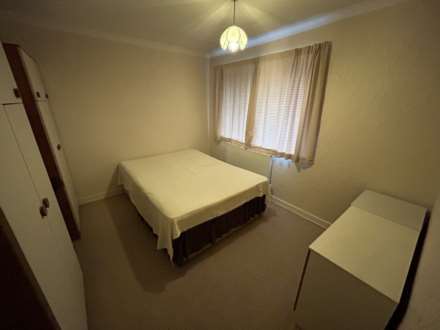 58 Phyllis Street, Manchester, M24 2AQ, Image 11