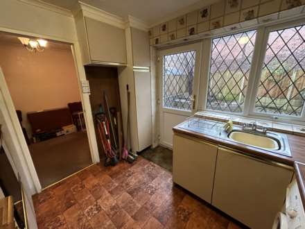 58 Phyllis Street, Manchester, M24 2AQ, Image 9