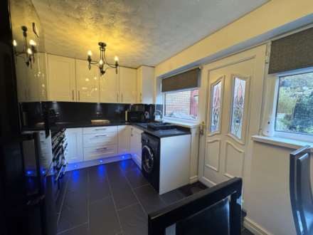 10 Torwood Road, Oldham, OL9 0RA, Image 10