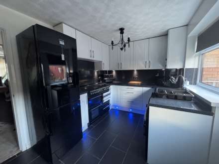 10 Torwood Road, Oldham, OL9 0RA, Image 9