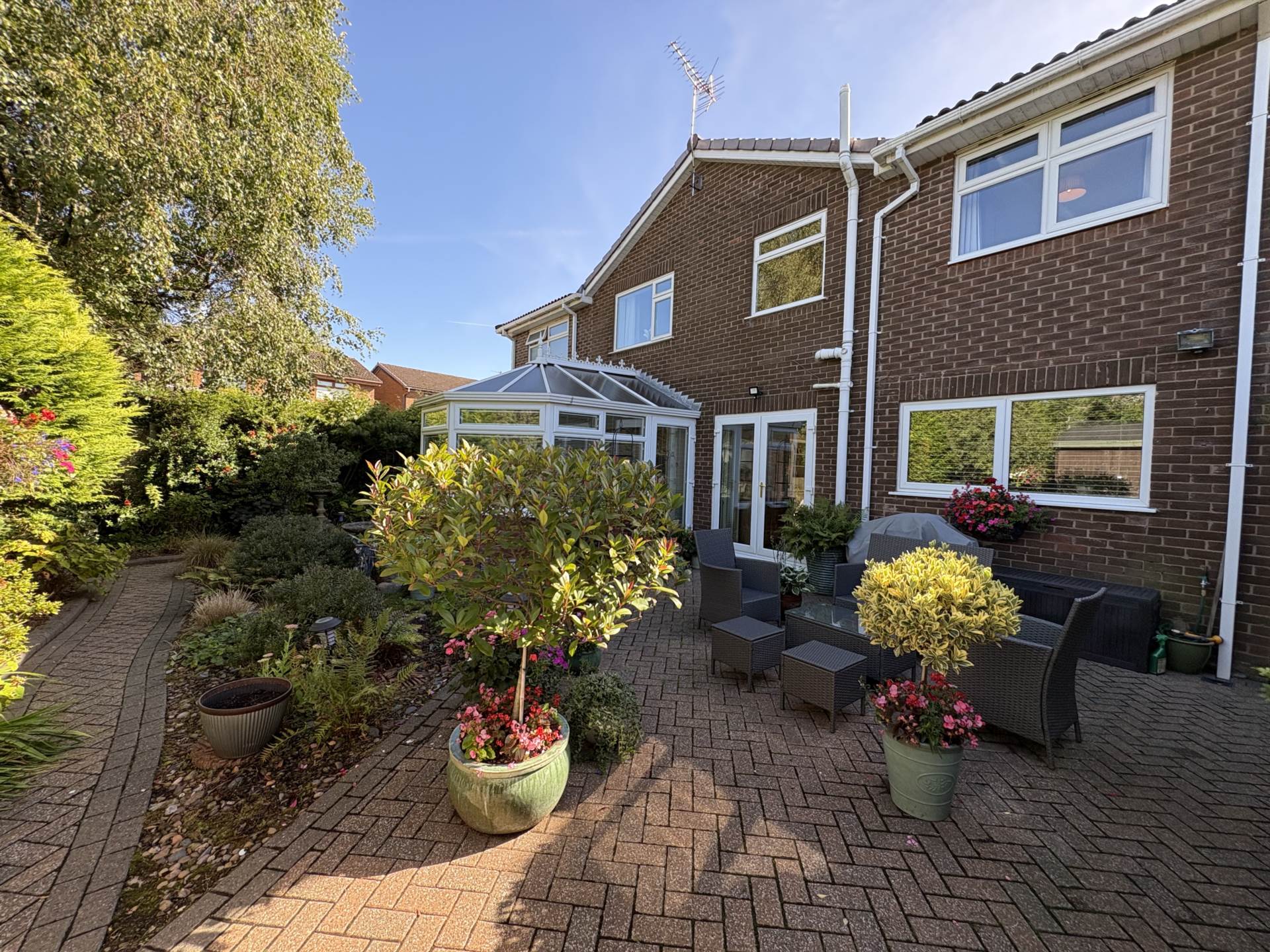 2 Pinewood, Chadderton, OL9 9TS, Image 32