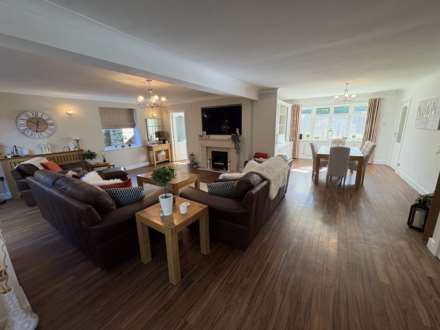 2 Pinewood, Chadderton, OL9 9TS, Image 11