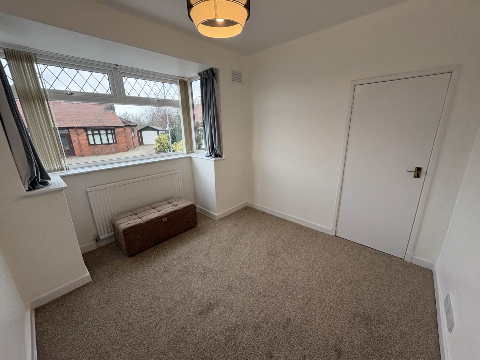 28 Keswick Avenue, Oldham, Image 4