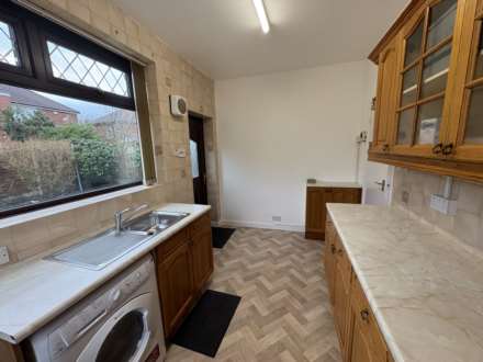 28 Keswick Avenue, Oldham, Image 11