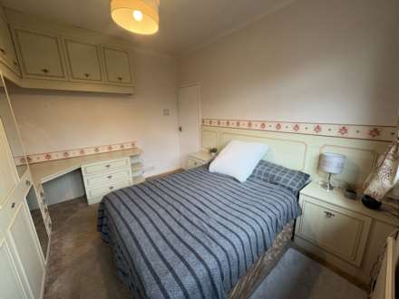 28 Keswick Avenue, Oldham, Image 7