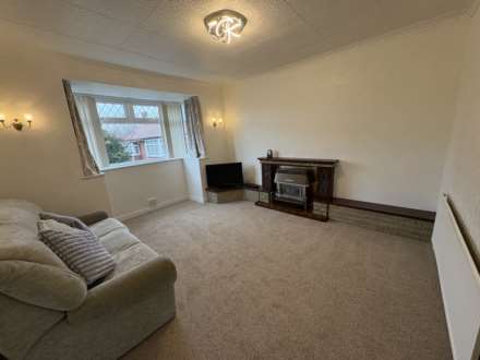 28 Keswick Avenue, Oldham, Image 8