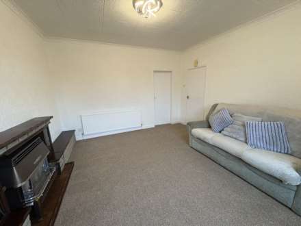 28 Keswick Avenue, Oldham, Image 9