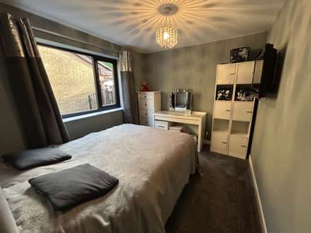 18 Tulip Close, Oldham, OL9 9TF, Image 14