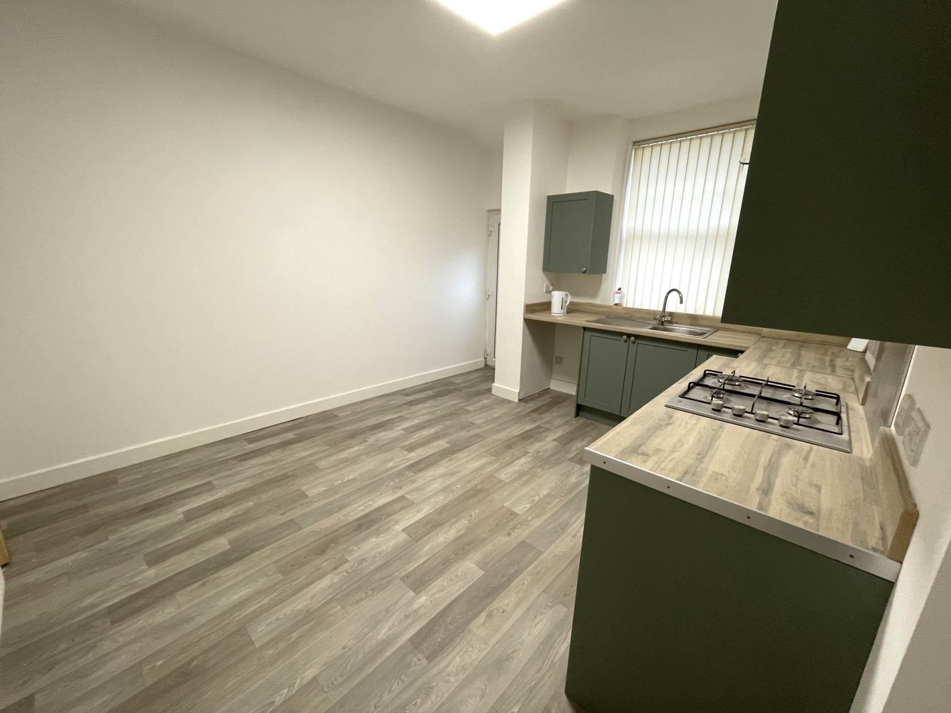 153 Coalshaw Green Road, Oldham, OL9 8JR, Image 7