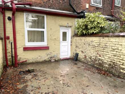 153 Coalshaw Green Road, Oldham, OL9 8JR, Image 4