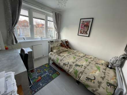 73 Partridge Way, Chadderton, Image 15