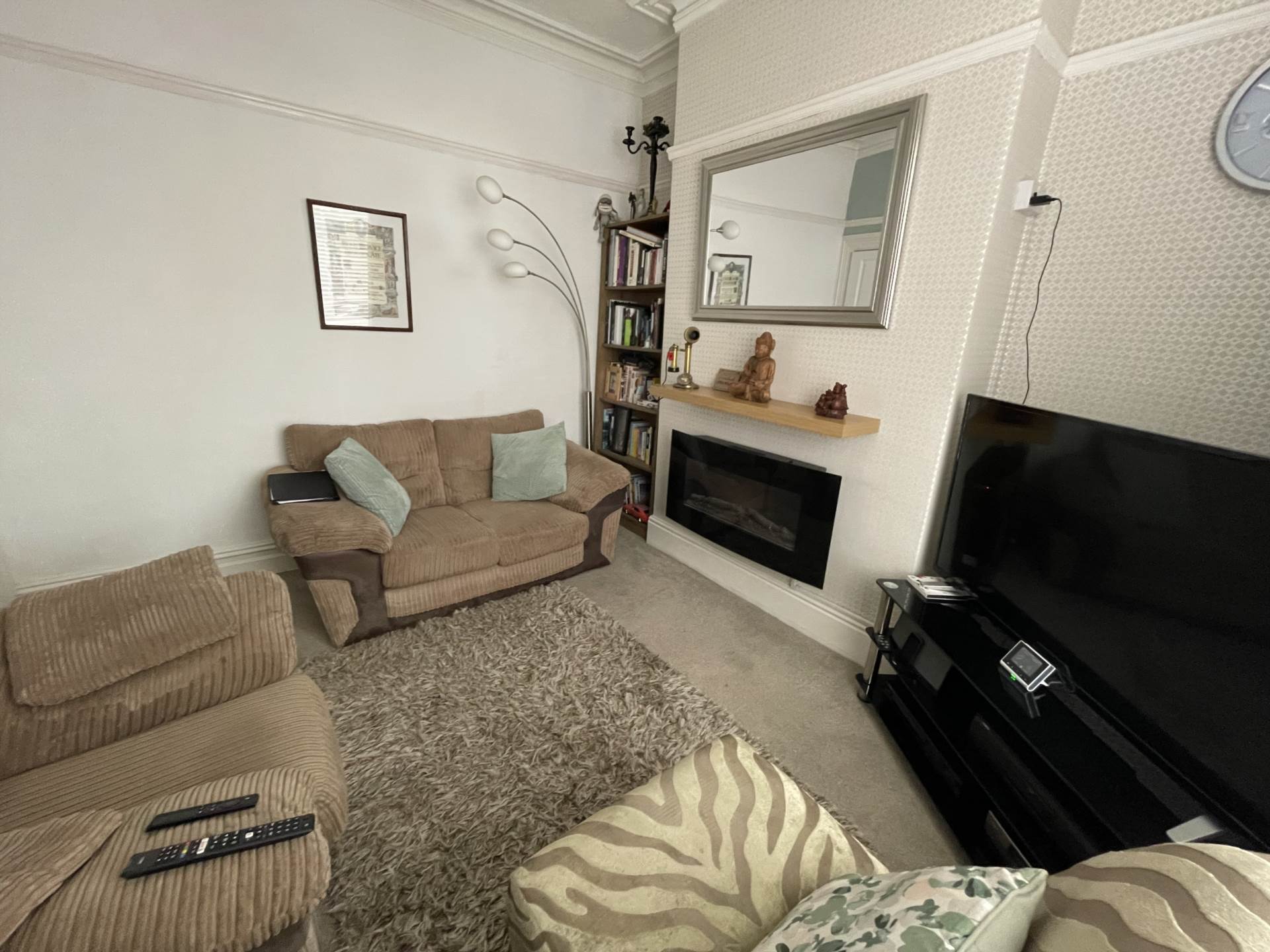 Oldham Road, Middleton, Image 3