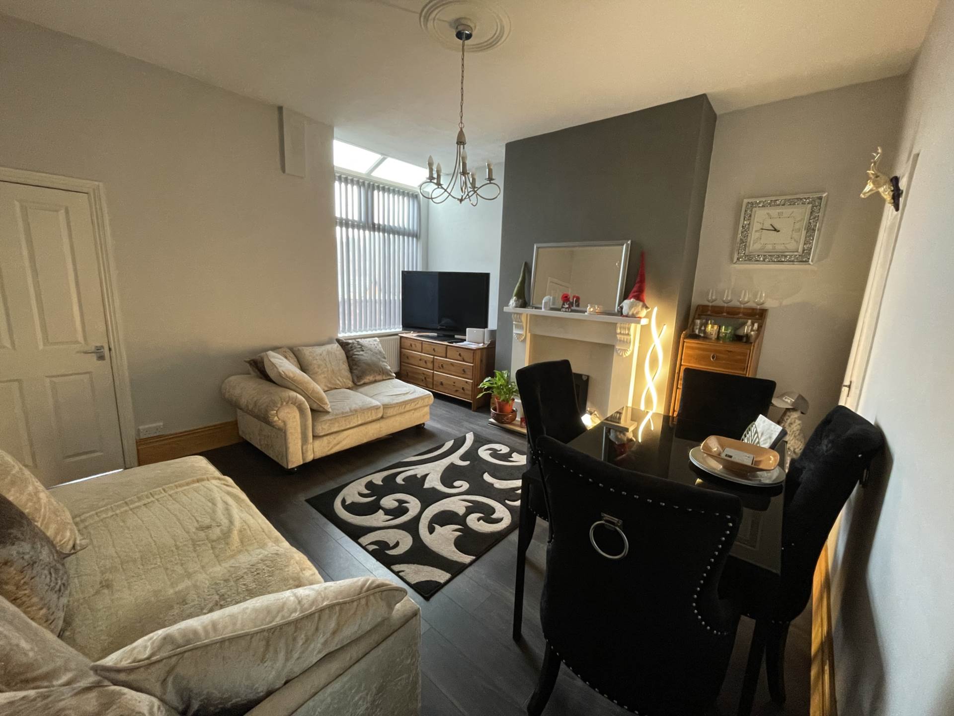 Oldham Road, Middleton, Image 4