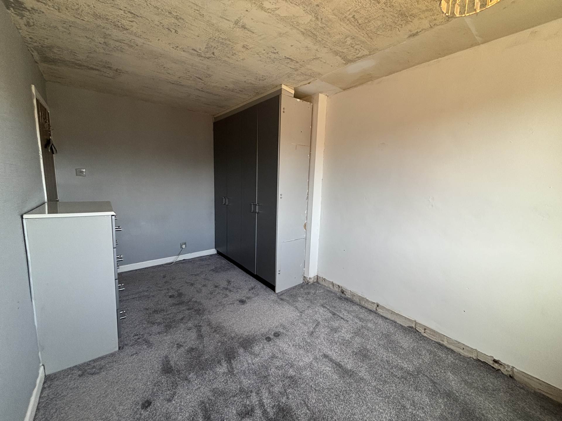 8 Dawlish Avenue, Oldham, Image 11