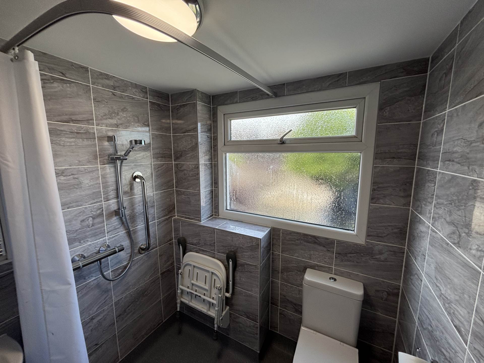 8 Dawlish Avenue, Oldham, Image 20