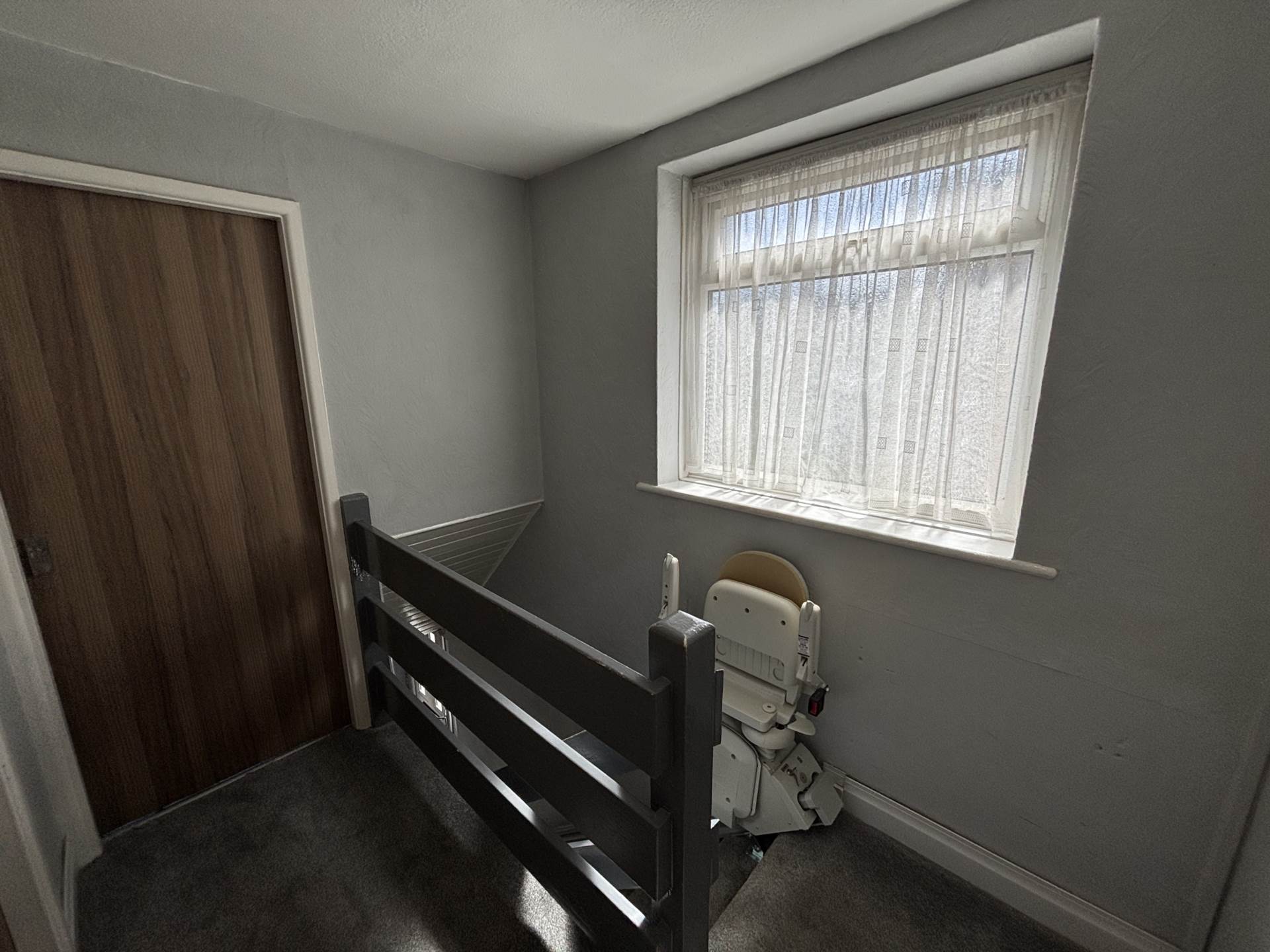 8 Dawlish Avenue, Oldham, Image 9