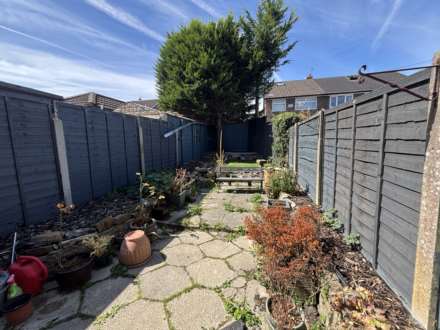 8 Dawlish Avenue, Oldham, Image 22