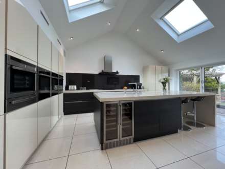 121 Chadderton Park Road, Oldham, Image 18