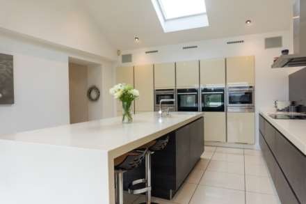 121 Chadderton Park Road, Oldham, Image 20