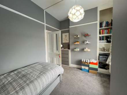 121 Chadderton Park Road, Oldham, Image 24