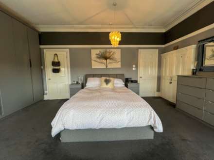 121 Chadderton Park Road, Oldham, Image 26