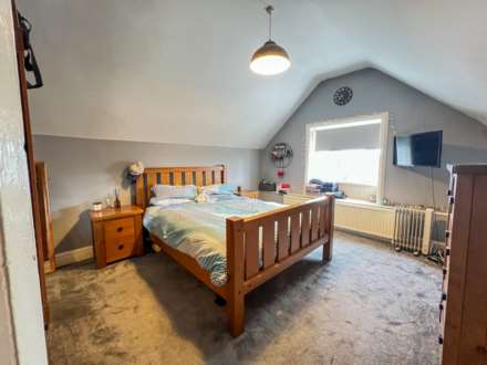 121 Chadderton Park Road, Oldham, Image 36