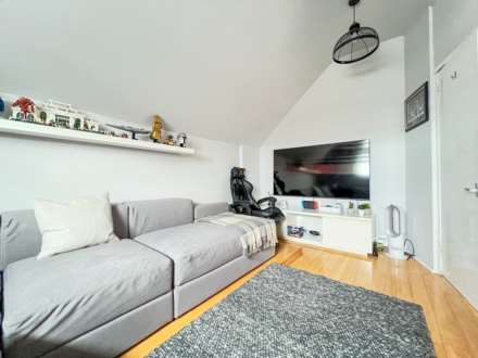 121 Chadderton Park Road, Oldham, Image 37