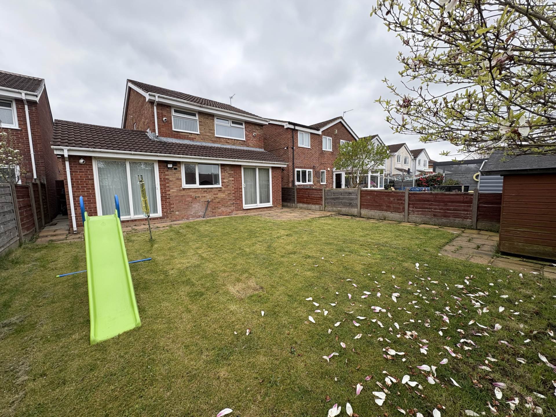 17 Cherrywood, Oldham, OL9 9TX, Image 30