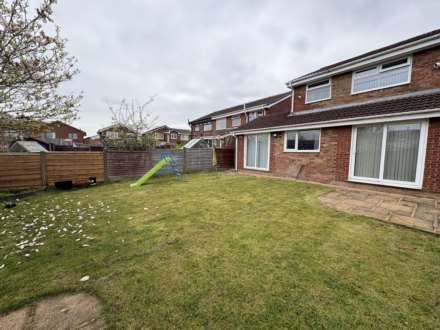17 Cherrywood, Oldham, OL9 9TX, Image 31